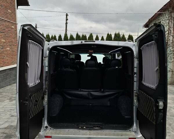 Серый Опель Виваро, объемом двигателя 1.6 л и пробегом 293 тыс. км за 14200 $, фото 61 на Automoto.ua