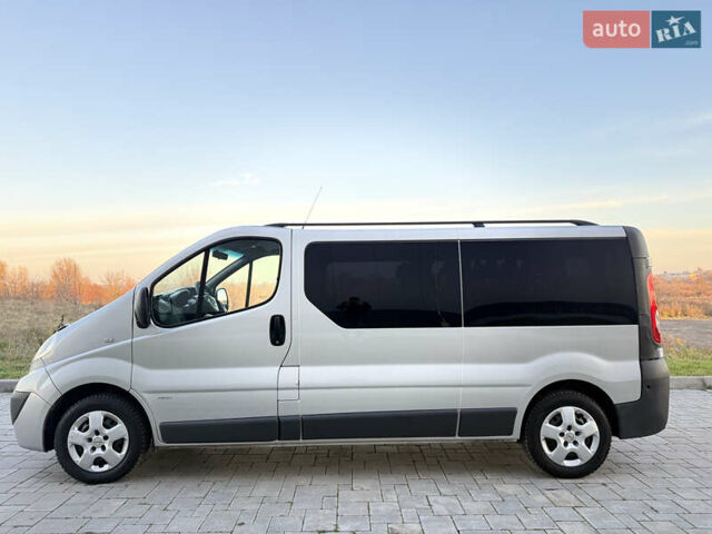 Сірий Опель Віваро, об'ємом двигуна 2 л та пробігом 263 тис. км за 16500 $, фото 8 на Automoto.ua