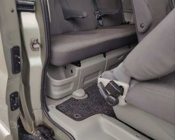 Сірий Опель Віваро, об'ємом двигуна 2 л та пробігом 222 тис. км за 14999 $, фото 40 на Automoto.ua