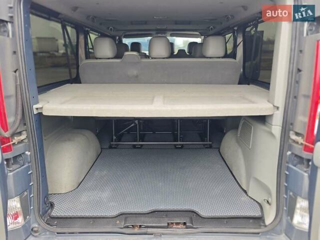 Серый Опель Виваро, объемом двигателя 2 л и пробегом 200 тыс. км за 16700 $, фото 13 на Automoto.ua