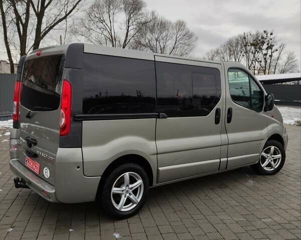 Сірий Опель Віваро, об'ємом двигуна 2 л та пробігом 222 тис. км за 14999 $, фото 17 на Automoto.ua