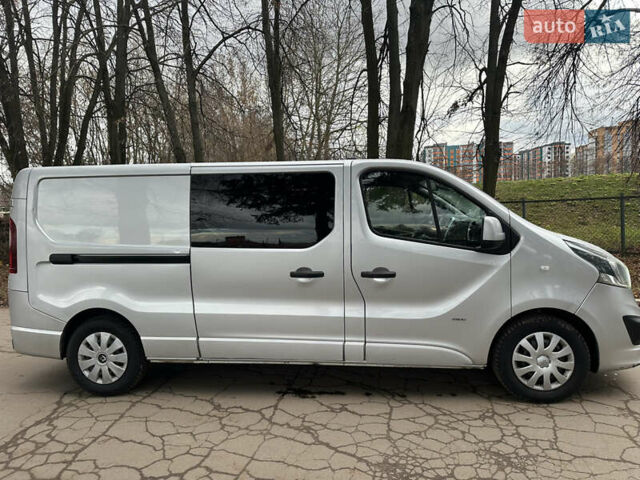 Серый Опель Виваро, объемом двигателя 1.6 л и пробегом 230 тыс. км за 14500 $, фото 1 на Automoto.ua