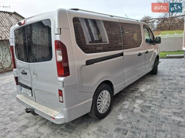 Серый Опель Виваро, объемом двигателя 1.6 л и пробегом 293 тыс. км за 14200 $, фото 5 на Automoto.ua