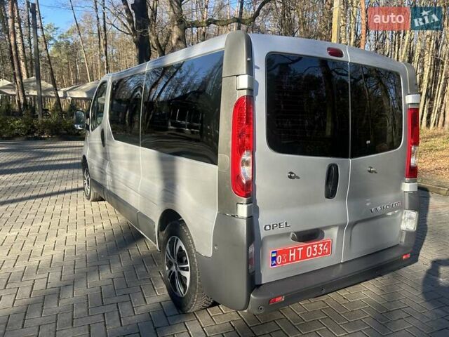 Серый Опель Виваро, объемом двигателя 2 л и пробегом 273 тыс. км за 14800 $, фото 7 на Automoto.ua