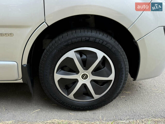 Серый Опель Виваро, объемом двигателя 2 л и пробегом 280 тыс. км за 16800 $, фото 17 на Automoto.ua