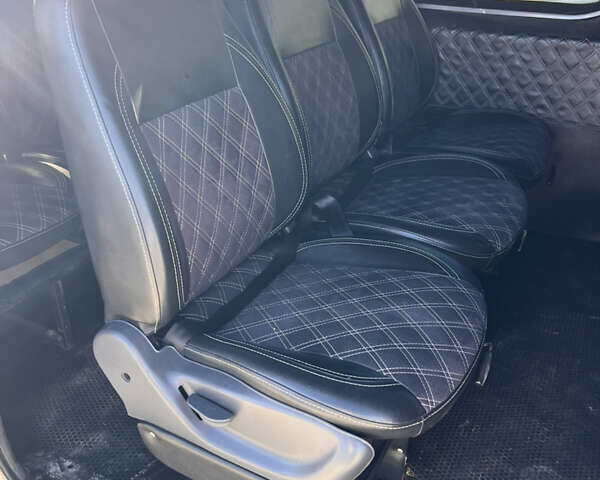 Серый Опель Виваро, объемом двигателя 1.6 л и пробегом 294 тыс. км за 12700 $, фото 3 на Automoto.ua