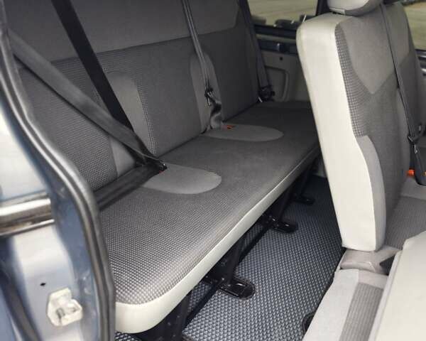 Серый Опель Виваро, объемом двигателя 2 л и пробегом 200 тыс. км за 16700 $, фото 12 на Automoto.ua