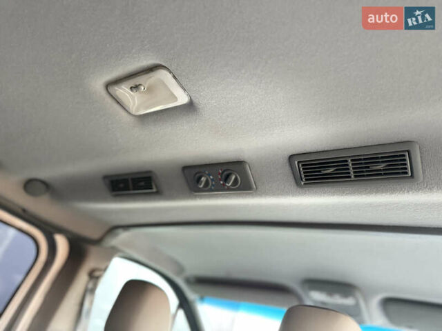 Сірий Опель Віваро, об'ємом двигуна 2 л та пробігом 263 тис. км за 16500 $, фото 19 на Automoto.ua