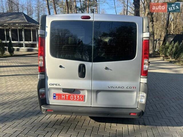 Серый Опель Виваро, объемом двигателя 2 л и пробегом 273 тыс. км за 14800 $, фото 6 на Automoto.ua