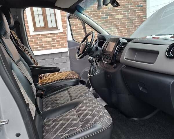 Серый Опель Виваро, объемом двигателя 1.6 л и пробегом 293 тыс. км за 14200 $, фото 46 на Automoto.ua