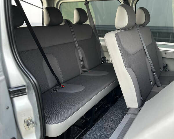 Опель Віваро 2014 у Рівному на Automoto.ua Сірий Опель Віваро, об'ємом двигуна 2 л та пробігом 270 тис. км за 16750 $, фото 36 на Automoto.ua