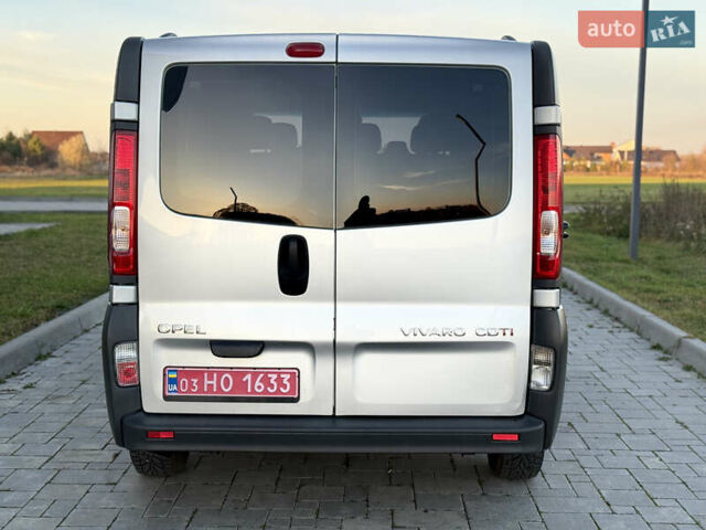 Сірий Опель Віваро, об'ємом двигуна 2 л та пробігом 263 тис. км за 16500 $, фото 6 на Automoto.ua