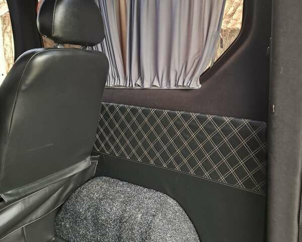 Серый Опель Виваро, объемом двигателя 1.6 л и пробегом 293 тыс. км за 14200 $, фото 60 на Automoto.ua