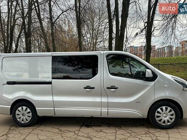 Серый Опель Виваро, объемом двигателя 1.6 л и пробегом 230 тыс. км за 14000 $, фото 3 на Automoto.ua