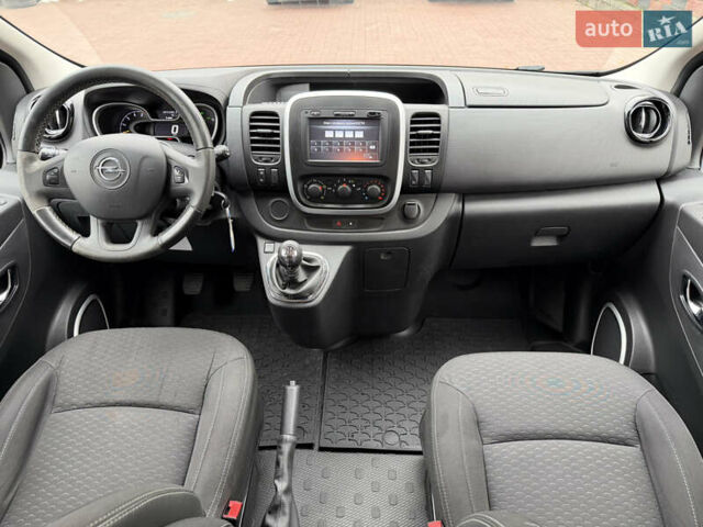 Сірий Опель Віваро, об'ємом двигуна 1.6 л та пробігом 190 тис. км за 15300 $, фото 61 на Automoto.ua