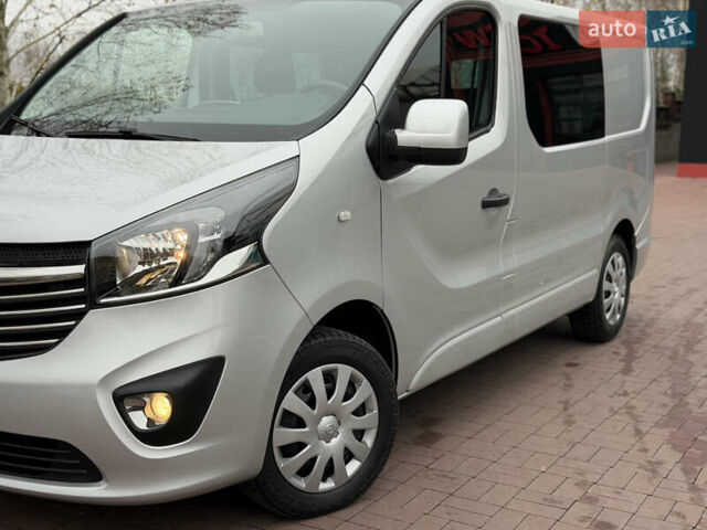 Сірий Опель Віваро, об'ємом двигуна 1.6 л та пробігом 190 тис. км за 15300 $, фото 54 на Automoto.ua