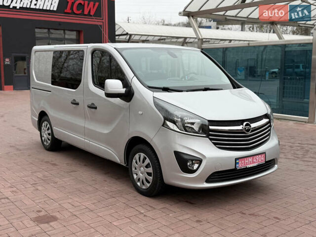 Сірий Опель Віваро, об'ємом двигуна 1.6 л та пробігом 190 тис. км за 15300 $, фото 1 на Automoto.ua