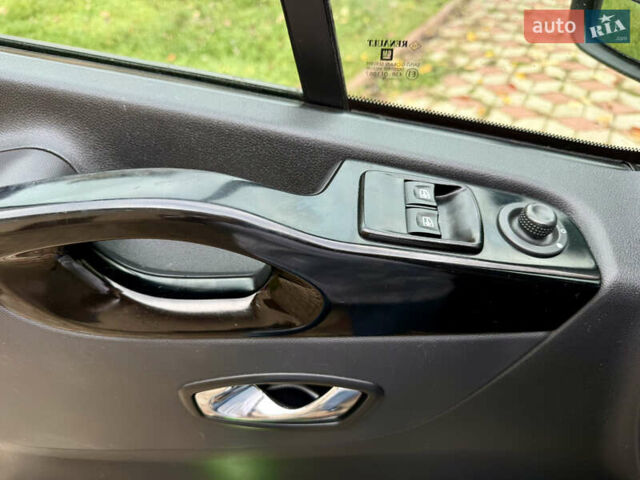 Серый Опель Виваро, объемом двигателя 1.6 л и пробегом 163 тыс. км за 15200 $, фото 8 на Automoto.ua