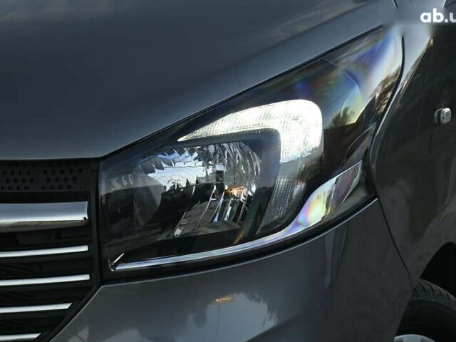 Серый Опель Виваро, объемом двигателя 1.6 л и пробегом 274 тыс. км за 11300 $, фото 8 на Automoto.ua