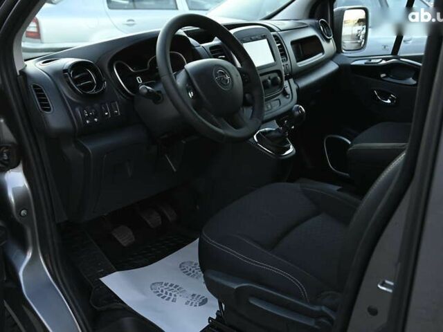 Серый Опель Виваро, объемом двигателя 1.6 л и пробегом 274 тыс. км за 11300 $, фото 17 на Automoto.ua