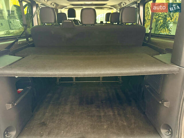 Серый Опель Виваро, объемом двигателя 1.6 л и пробегом 163 тыс. км за 15200 $, фото 11 на Automoto.ua