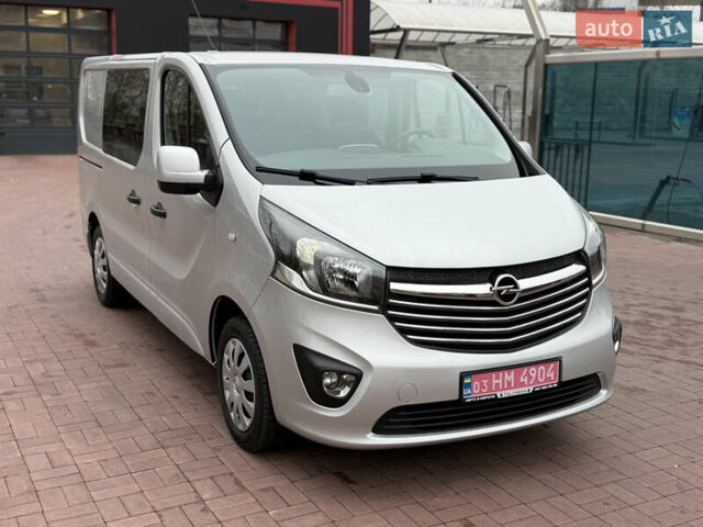Сірий Опель Віваро, об'ємом двигуна 1.6 л та пробігом 190 тис. км за 15300 $, фото 7 на Automoto.ua