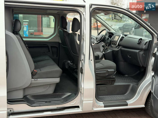 Сірий Опель Віваро, об'ємом двигуна 1.6 л та пробігом 190 тис. км за 15300 $, фото 26 на Automoto.ua