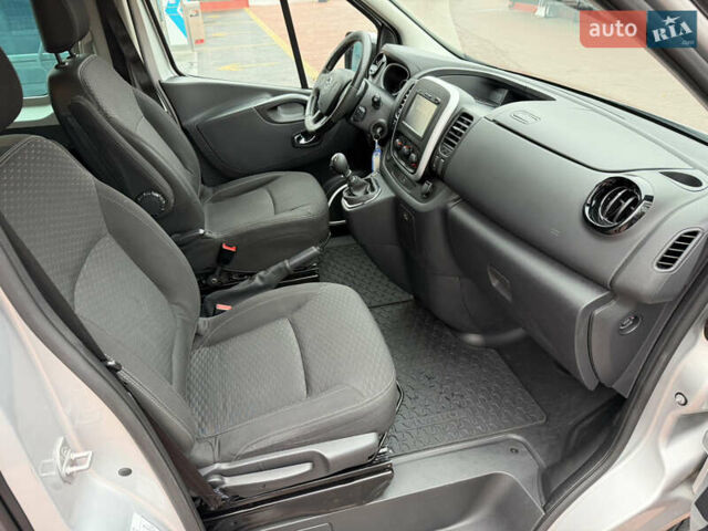 Сірий Опель Віваро, об'ємом двигуна 1.6 л та пробігом 190 тис. км за 15300 $, фото 59 на Automoto.ua