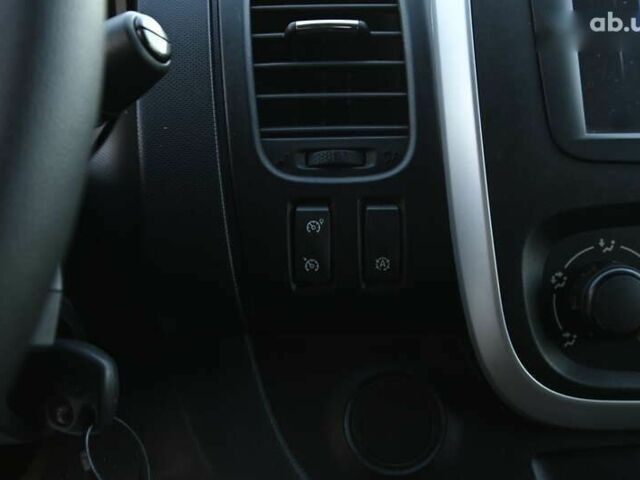 Серый Опель Виваро, объемом двигателя 1.6 л и пробегом 274 тыс. км за 11300 $, фото 23 на Automoto.ua