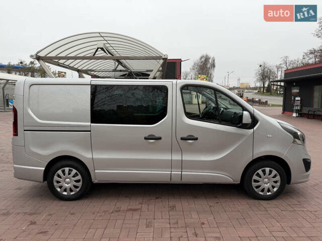 Сірий Опель Віваро, об'ємом двигуна 1.6 л та пробігом 190 тис. км за 15300 $, фото 10 на Automoto.ua