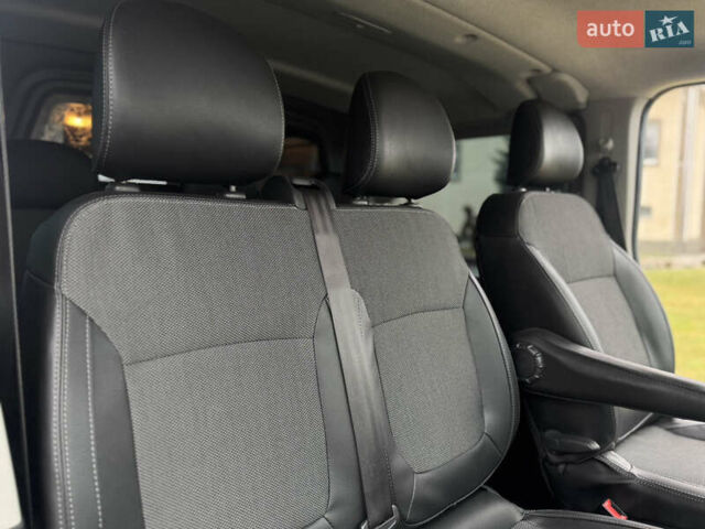 Серый Опель Виваро, объемом двигателя 1.6 л и пробегом 184 тыс. км за 16800 $, фото 63 на Automoto.ua