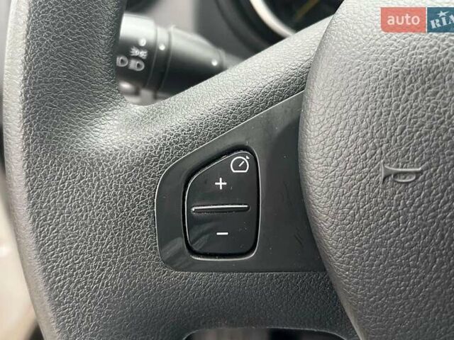 Серый Опель Виваро, объемом двигателя 1.6 л и пробегом 89 тыс. км за 12400 $, фото 2 на Automoto.ua