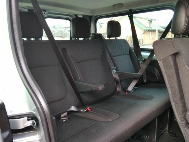 Сірий Опель Віваро, об'ємом двигуна 1.6 л та пробігом 227 тис. км за 10000 $, фото 12 на Automoto.ua