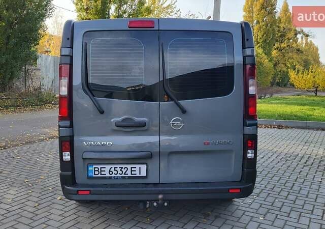 Серый Опель Виваро, объемом двигателя 1.6 л и пробегом 310 тыс. км за 15900 $, фото 5 на Automoto.ua