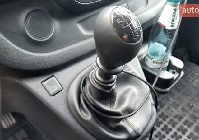 Серый Опель Виваро, объемом двигателя 1.6 л и пробегом 310 тыс. км за 15900 $, фото 29 на Automoto.ua