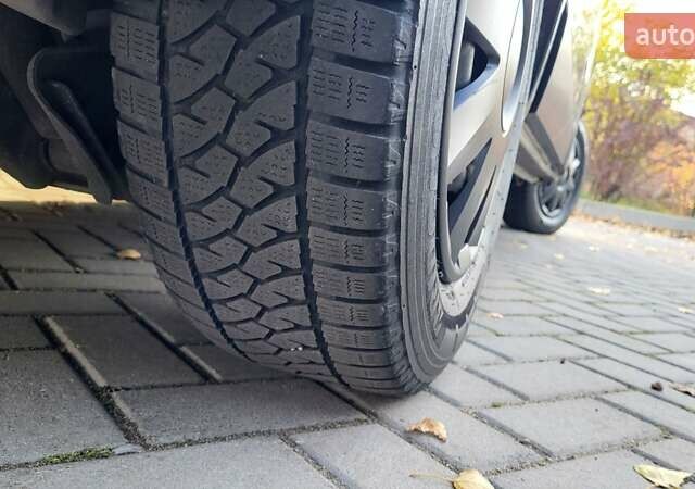 Серый Опель Виваро, объемом двигателя 1.6 л и пробегом 310 тыс. км за 15900 $, фото 19 на Automoto.ua