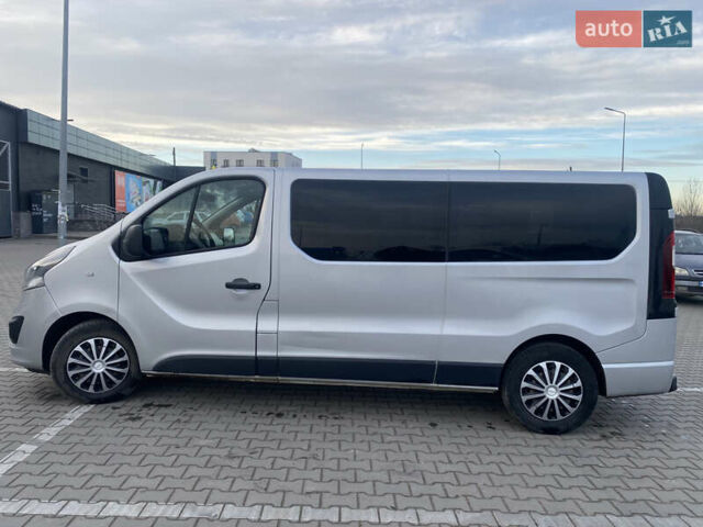 Серый Опель Виваро, объемом двигателя 1.6 л и пробегом 210 тыс. км за 15000 $, фото 8 на Automoto.ua