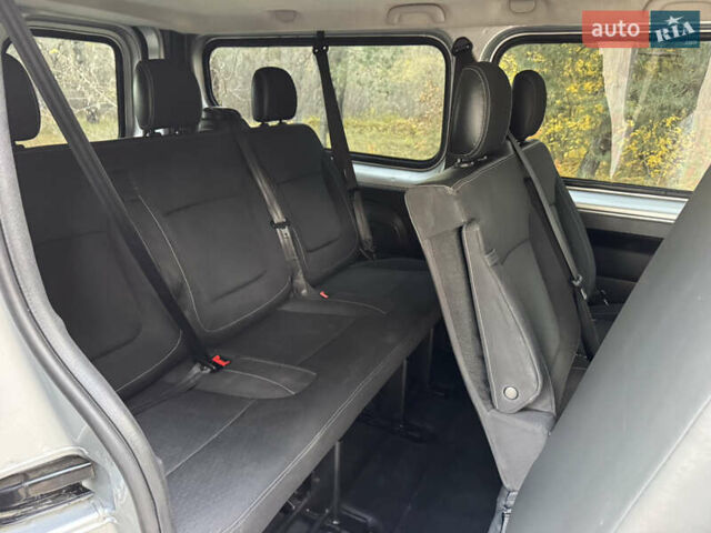 Серый Опель Виваро, объемом двигателя 1.6 л и пробегом 235 тыс. км за 15500 $, фото 19 на Automoto.ua