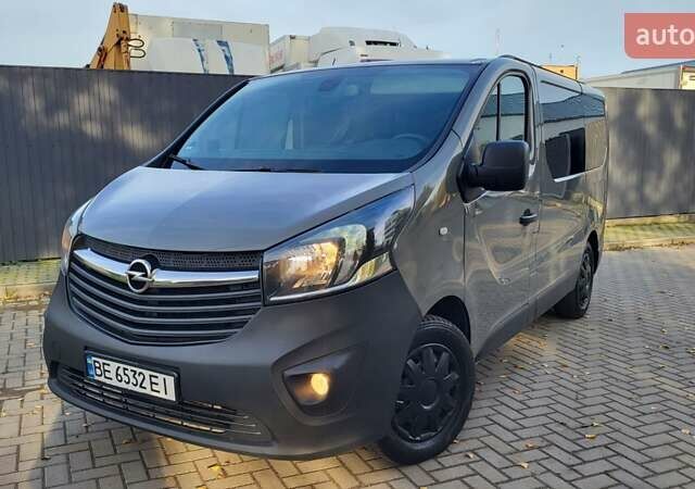 Серый Опель Виваро, объемом двигателя 1.6 л и пробегом 310 тыс. км за 15900 $, фото 13 на Automoto.ua