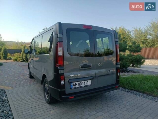 Серый Опель Виваро, объемом двигателя 1.6 л и пробегом 346 тыс. км за 14900 $, фото 10 на Automoto.ua