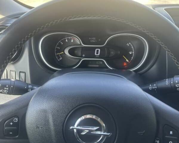 Серый Опель Виваро, объемом двигателя 1.6 л и пробегом 141 тыс. км за 17600 $, фото 7 на Automoto.ua