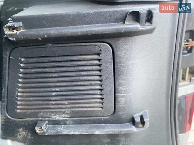 Серый Опель Виваро, объемом двигателя 1.6 л и пробегом 210 тыс. км за 15000 $, фото 27 на Automoto.ua