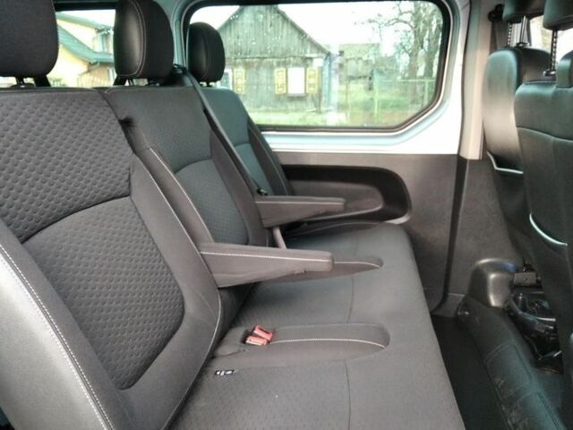 Сірий Опель Віваро, об'ємом двигуна 1.6 л та пробігом 227 тис. км за 10000 $, фото 9 на Automoto.ua