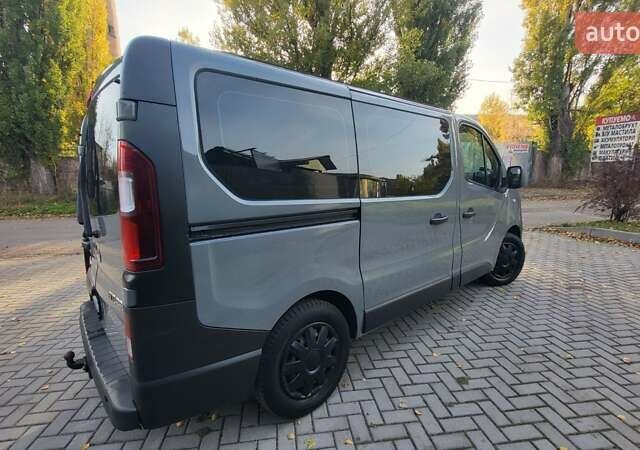 Серый Опель Виваро, объемом двигателя 1.6 л и пробегом 310 тыс. км за 15900 $, фото 6 на Automoto.ua