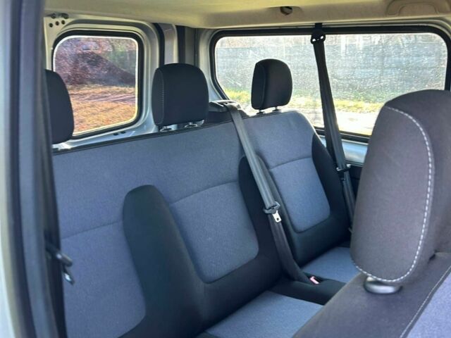 Серый Опель Виваро, объемом двигателя 1.6 л и пробегом 200 тыс. км за 9700 $, фото 8 на Automoto.ua