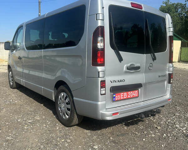Серый Опель Виваро, объемом двигателя 1.6 л и пробегом 141 тыс. км за 21000 $, фото 12 на Automoto.ua