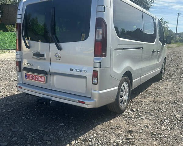 Серый Опель Виваро, объемом двигателя 1.6 л и пробегом 141 тыс. км за 21000 $, фото 14 на Automoto.ua