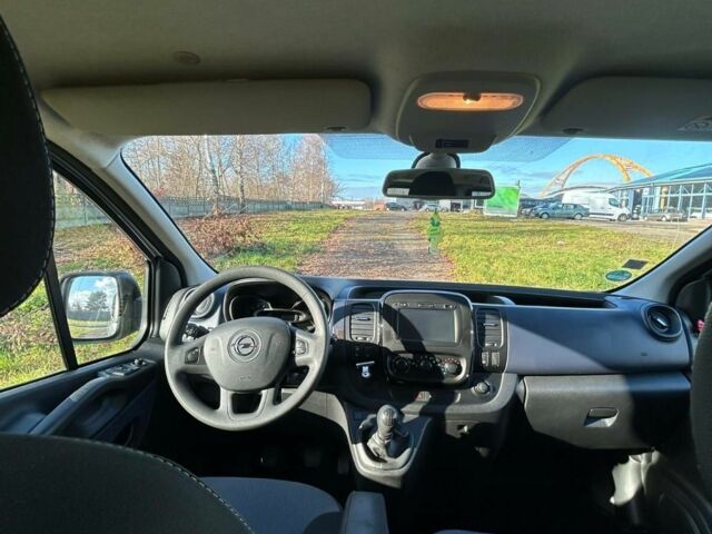 Серый Опель Виваро, объемом двигателя 1.6 л и пробегом 200 тыс. км за 9700 $, фото 16 на Automoto.ua