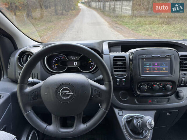 Серый Опель Виваро, объемом двигателя 1.6 л и пробегом 235 тыс. км за 15500 $, фото 25 на Automoto.ua