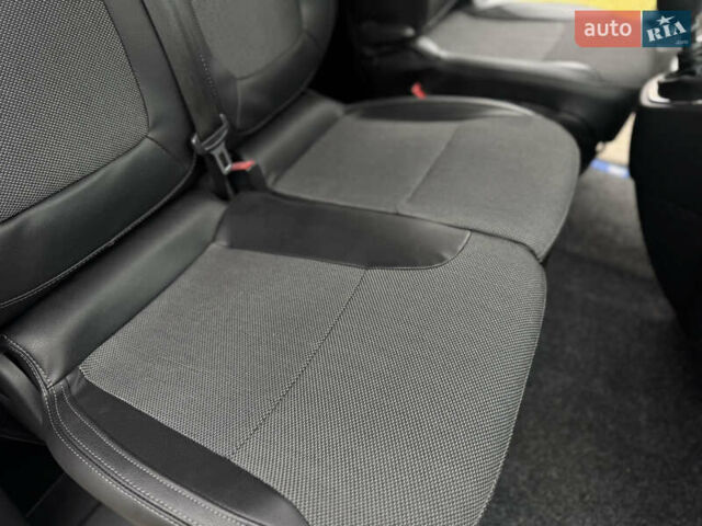 Серый Опель Виваро, объемом двигателя 1.6 л и пробегом 184 тыс. км за 16800 $, фото 64 на Automoto.ua